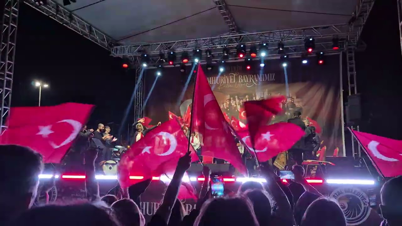 İZMİR MARŞI - KARTAL CUMHURİYETİN 102 YILI KUTLAMASI