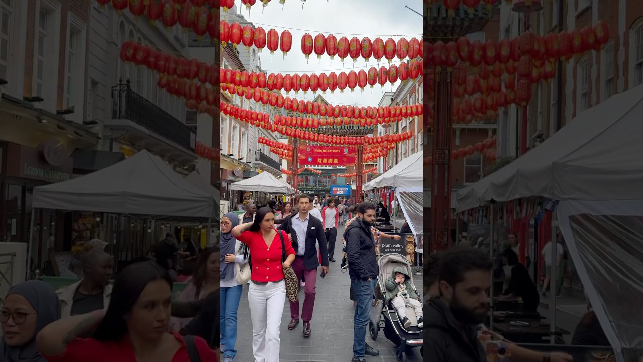 London Streets 🇬🇧 Gerard St , China Town , W1D