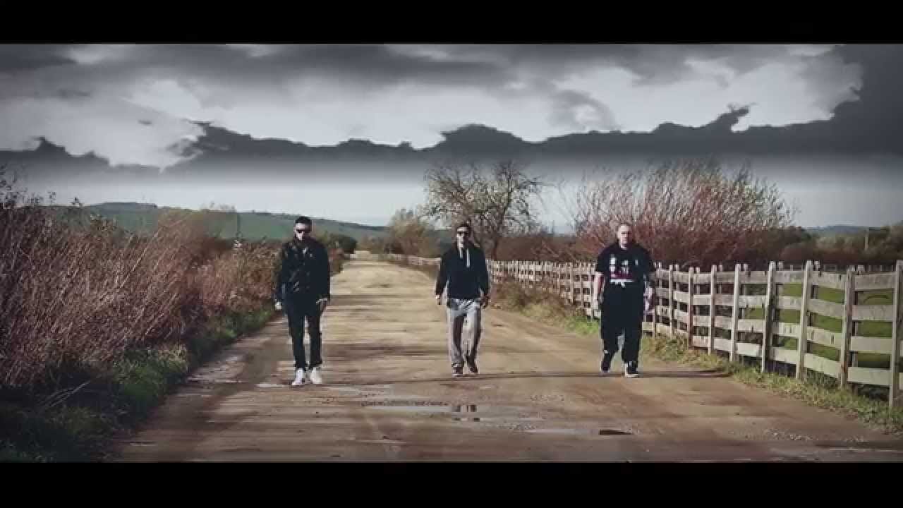 Fülke - Húzom A Láncot | OFFICIAL MUSIC VIDEO |