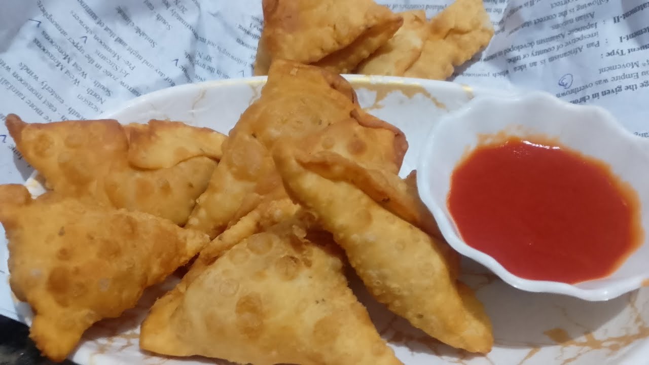 ALOO AUR MATAR KE SAMOSA RECIPE | quick and easy iftar special 