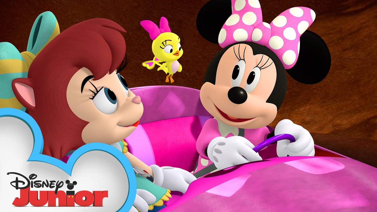 A Fun Thanksgiving Race 🦃 | Mickey Mouse Roadster Racers | Mickey Mornings | 