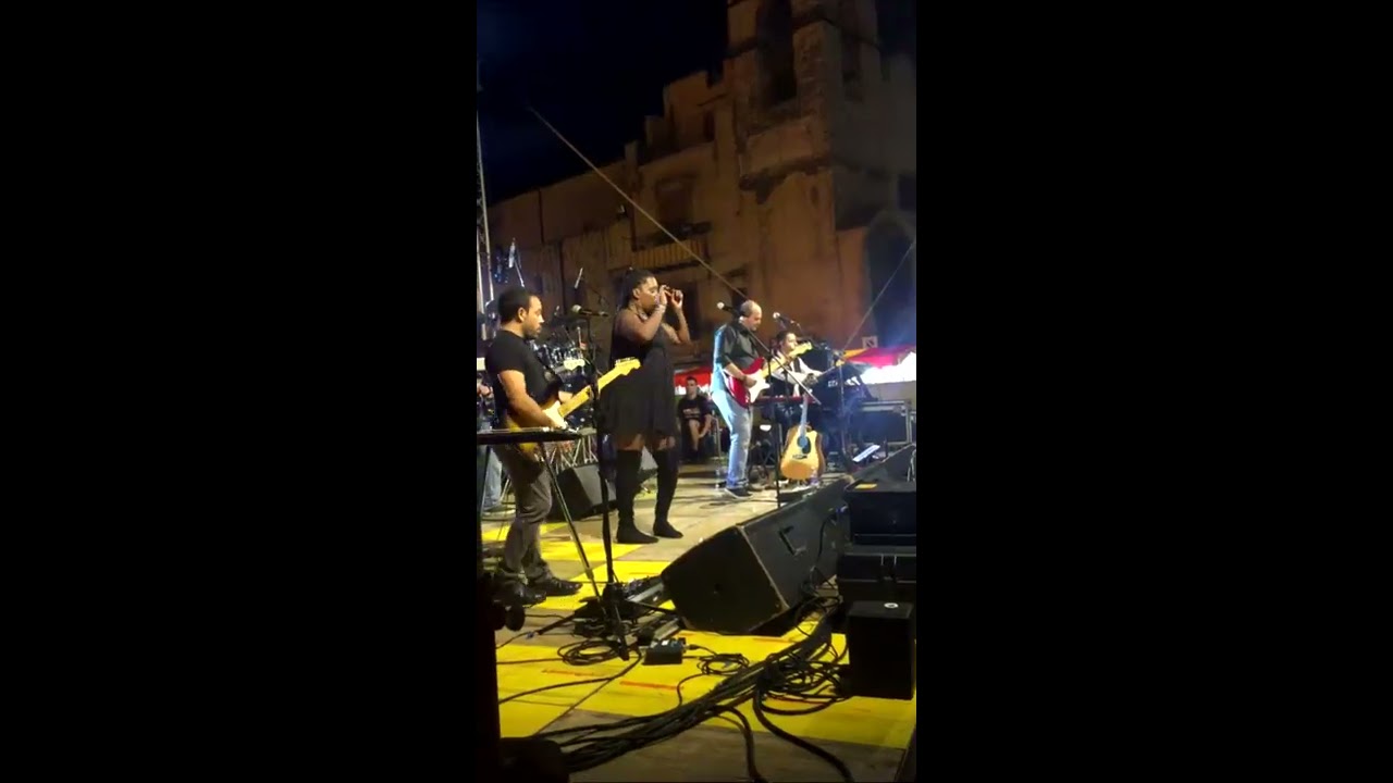 Inside Out Pink Floyd and Durga McBroom Live in Carini