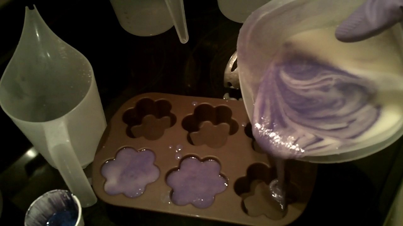 Making Lavender Spa Salt Bars / cold process soap with sea salt added at trace
