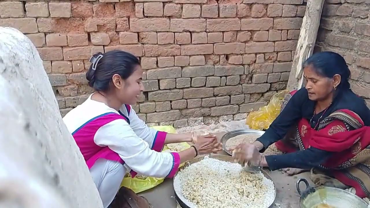 मैंने बनाए मूंग दाल के पकोड़े और लड्डू// Maine banae mung daal ke pakode aur laddu 