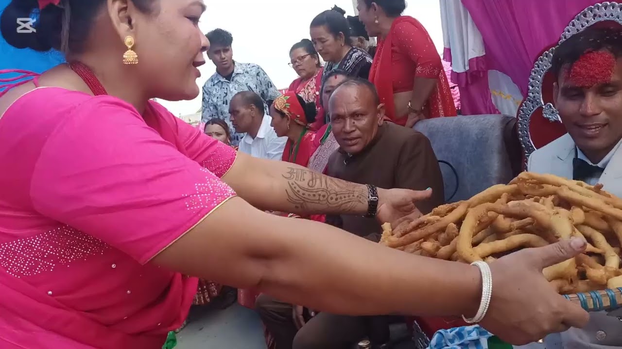 bishal pariyar  samiksha pariyar  naya jiwan ko poilo khutkila  #husbandwife #nepal #vairulvideo 