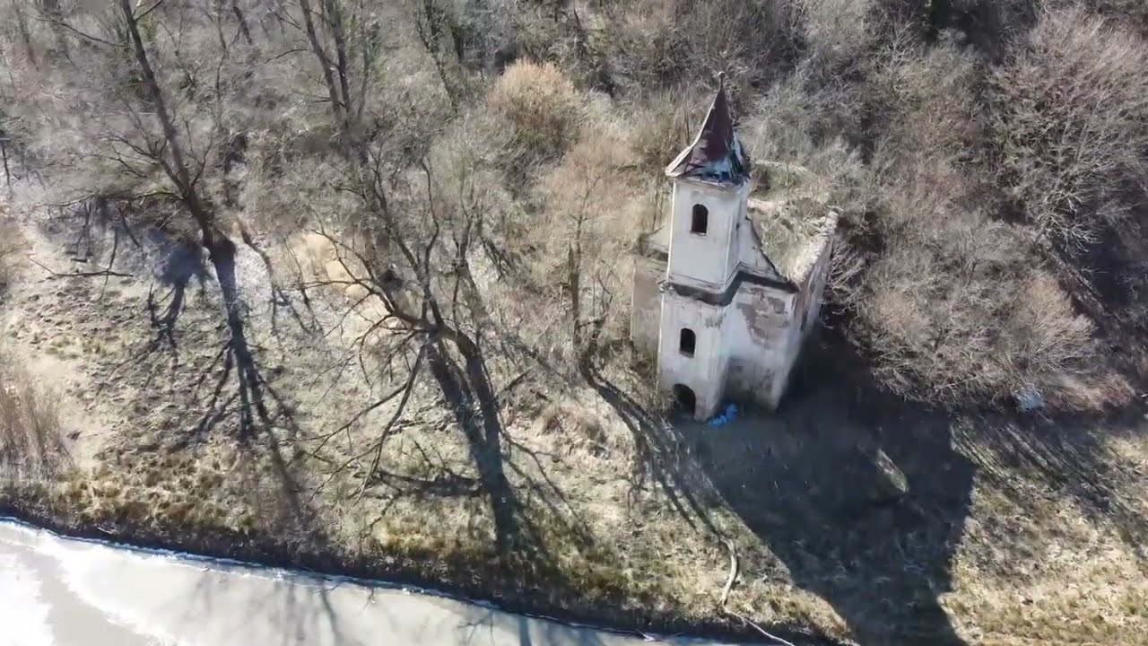 Imagini aeriene superbe, Lacul Cinciș, ruinele bisericii ies definitiv de sub apă