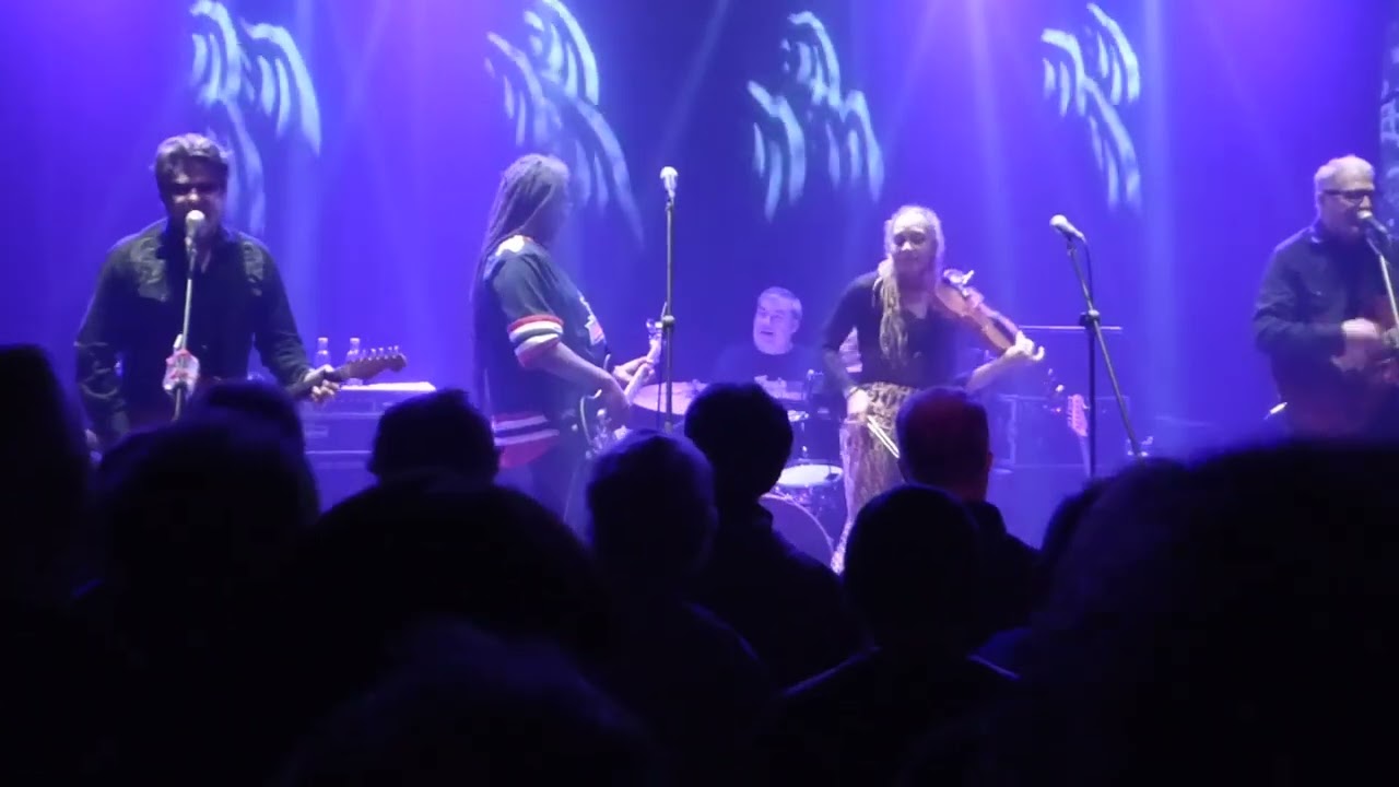 CRACKER   (Barcelona 27-11-2025)
