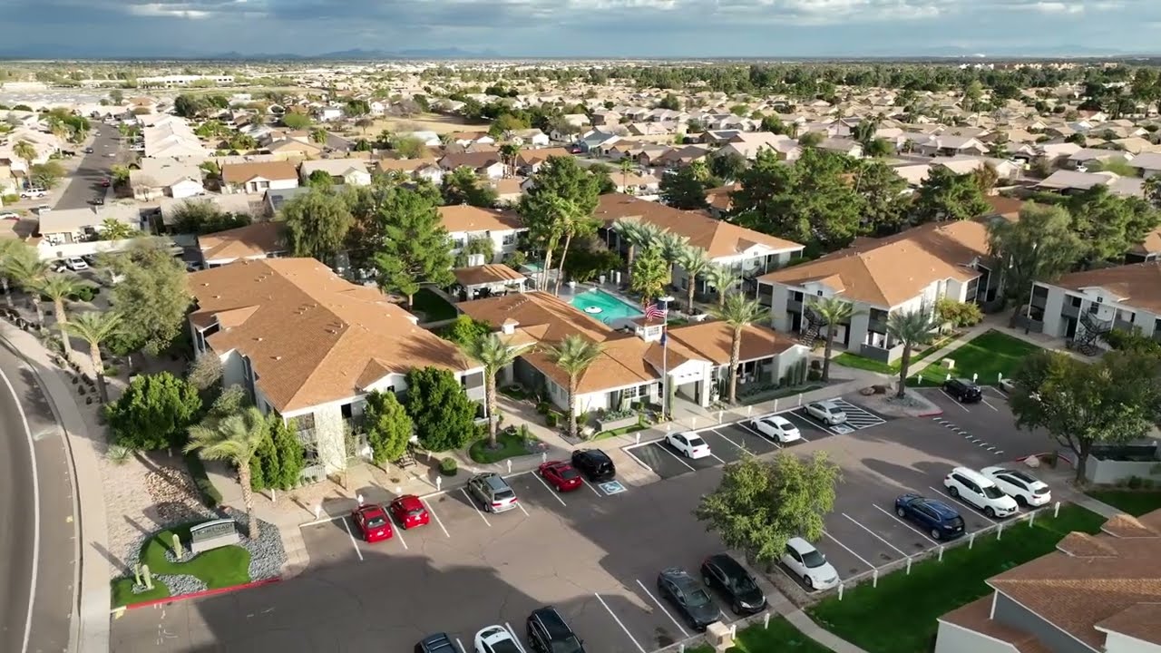 Explore Resort-Style Amenities at Promenade at Grand Apartments in Surprise, AZ