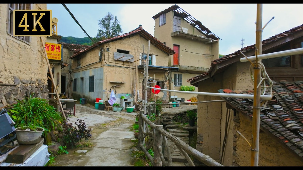 A Rarely Visited Traditional Chinese Village Hidden High in the Mountains at 700 Meters | 4K Walk