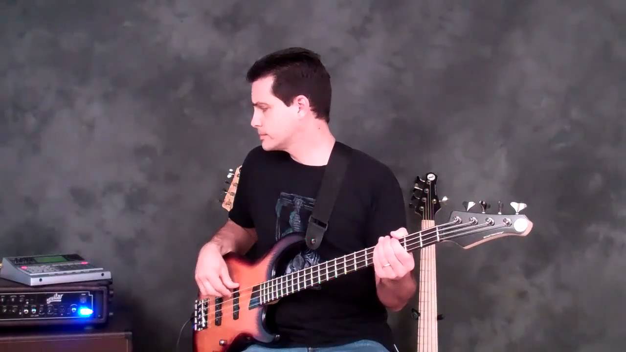 2-Minute Bass Lesson: Drum Machine Drops