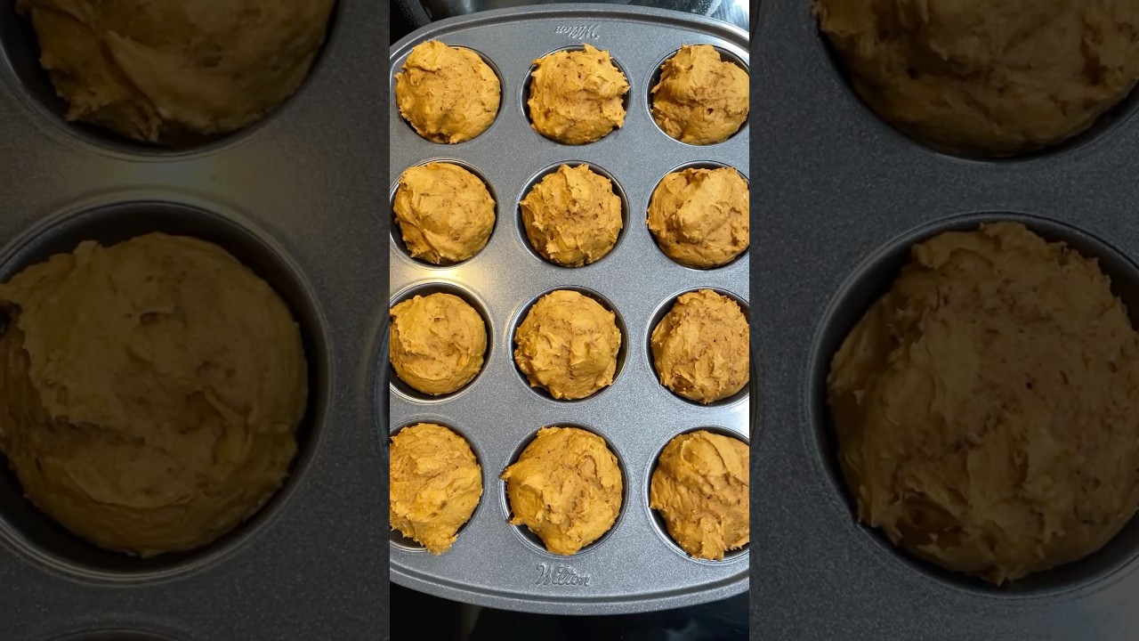 2-ingredient pumpkin muffins! Easy & delicious