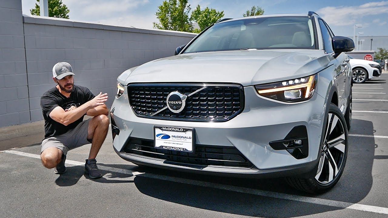 2025 Volvo XC40 - STILL gorgeous!
