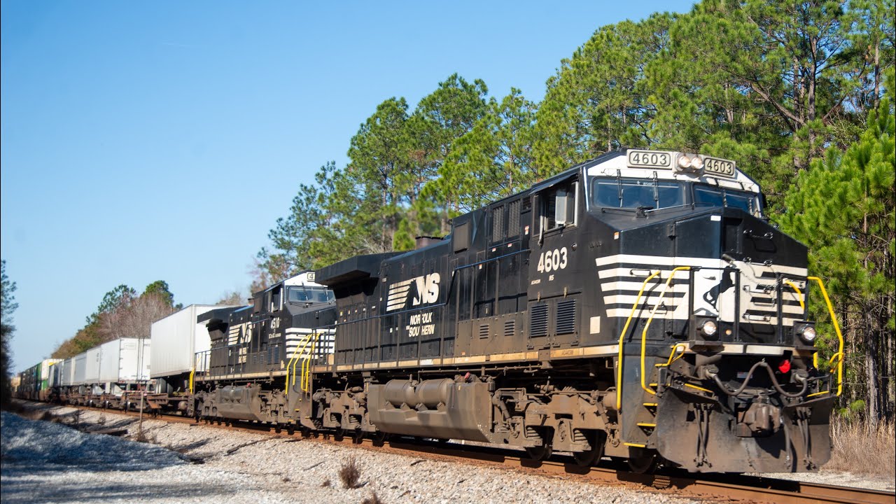 NS with more of everyones favorite, a yn2 & bio-diesel lead M442 & emd leader on NS330