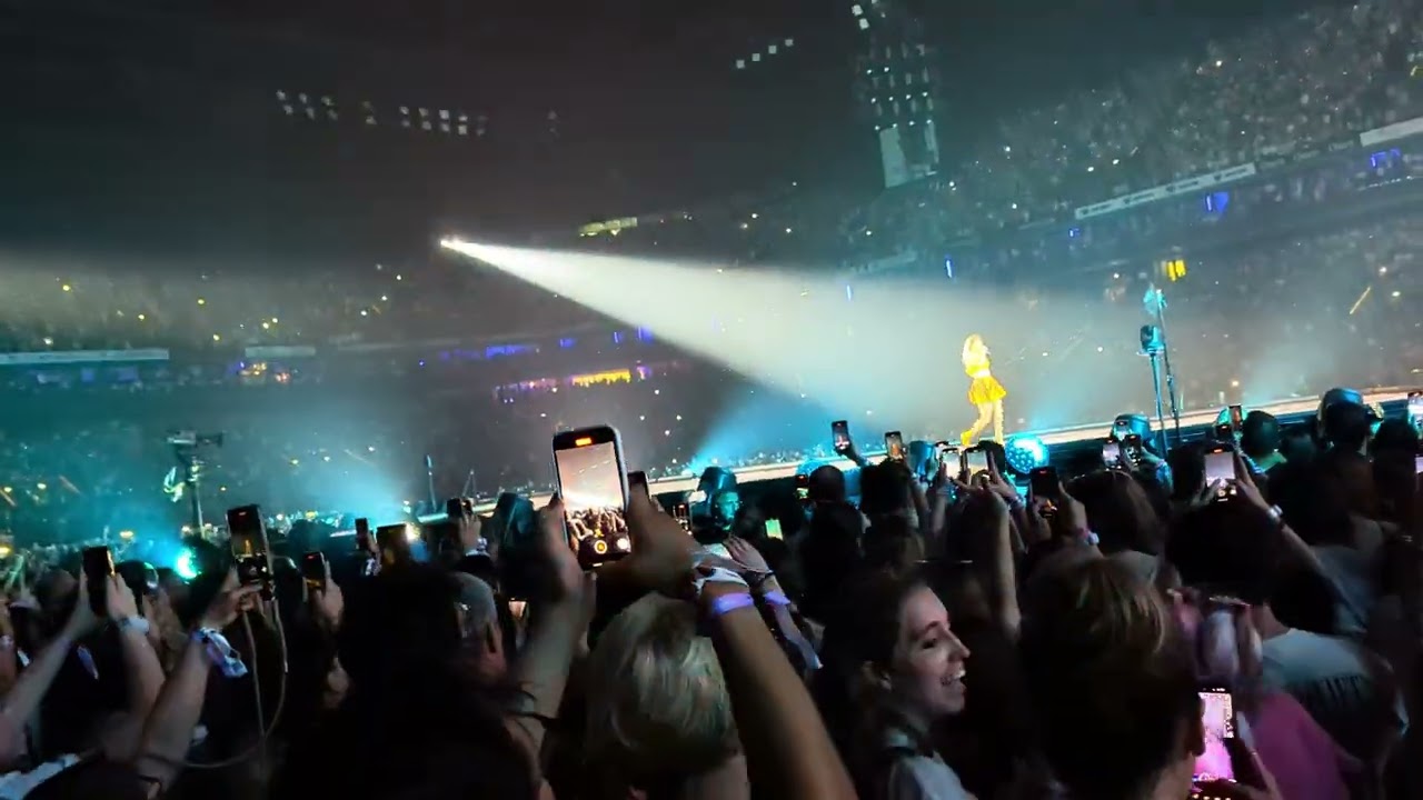 @TaylorSwift - Style, Blank Space (Live from The Eras Tour, Paris)