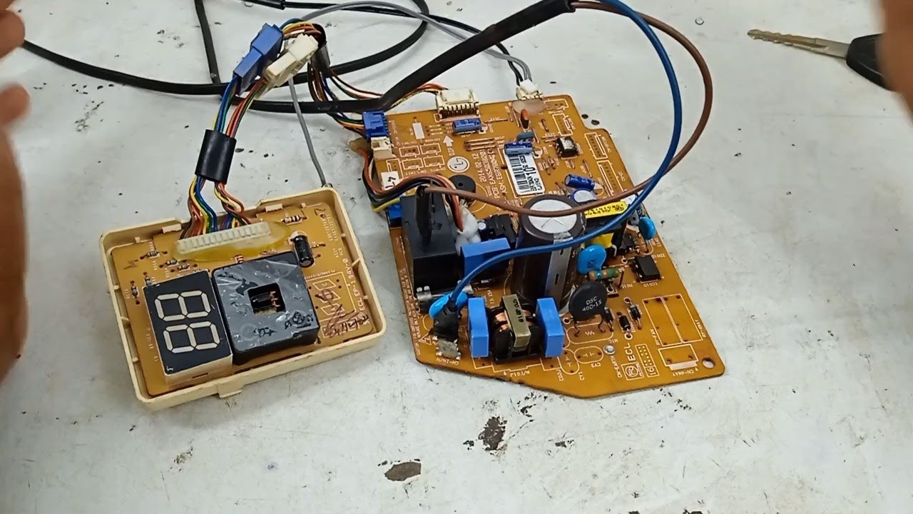 How To Check AC Indoor PCB Main IC (MCU) Fault LG Split AC #Malayalam