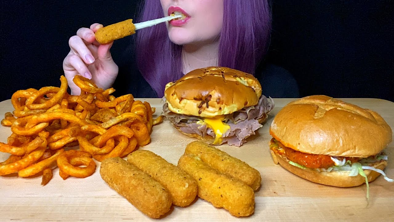 ASMR ARBY'S MUKBANG (NO TALKING) BEEF ‘N CHEDDAR, BUFFALO CHICKEN, MOZZARELLA STICKS, & CURLY FRIES