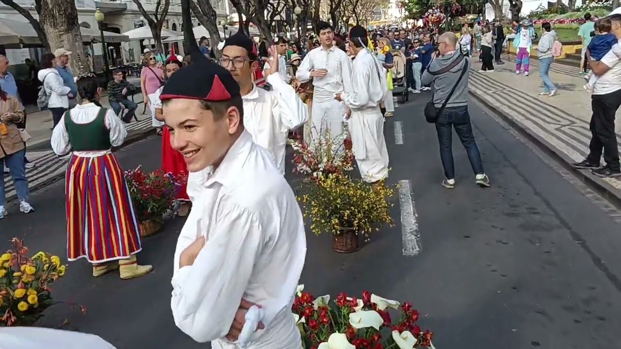 FESTA da FLOR Cortejo Infantil  Muro da Esperança 2025 17