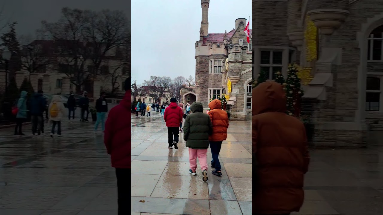 🇨🇦 😍4K Beautiful Casa Loma-the Gothic Revival castle style mansion lit-up in Toronto, Canada 🏰 Pt- 2