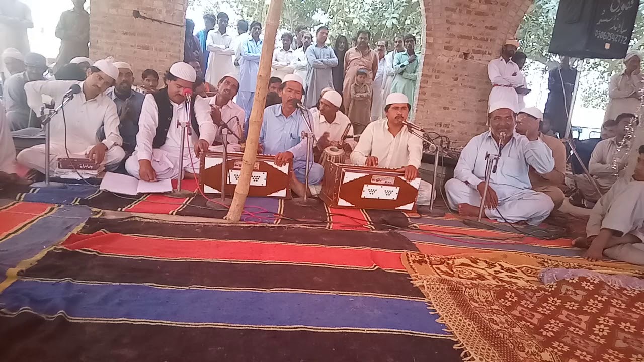Wo Mast Naaz Samne Bethay Hain Naaz Maen// Qawal Hassan Allah Dita
