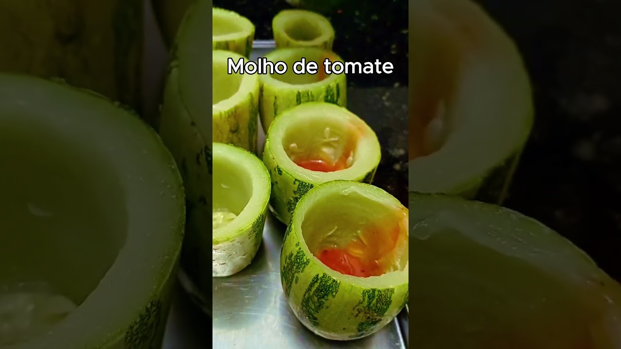 Abobrinha Recheada com carne mo&iacute;da em copinho