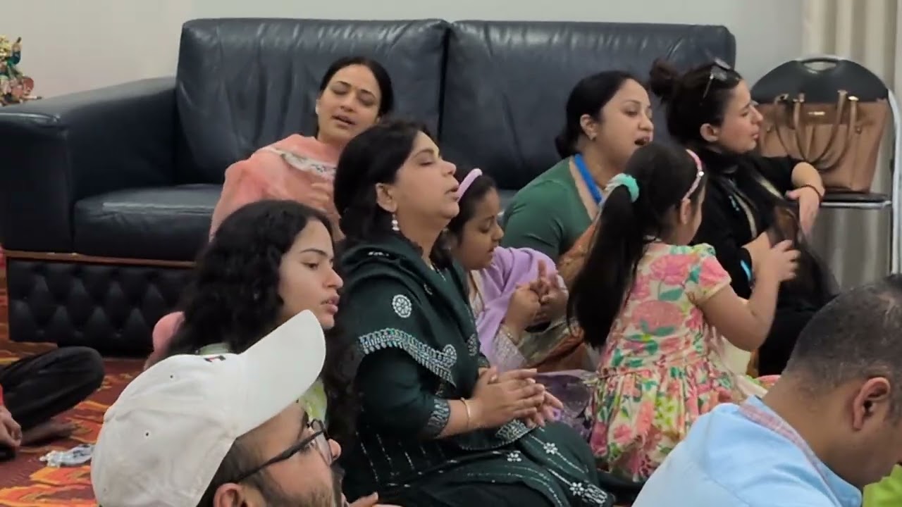 13 Dec 2025 - Kirtan by Vrishabhānu Suta, Pārtha Sārathi Dās & Wollert Home group members