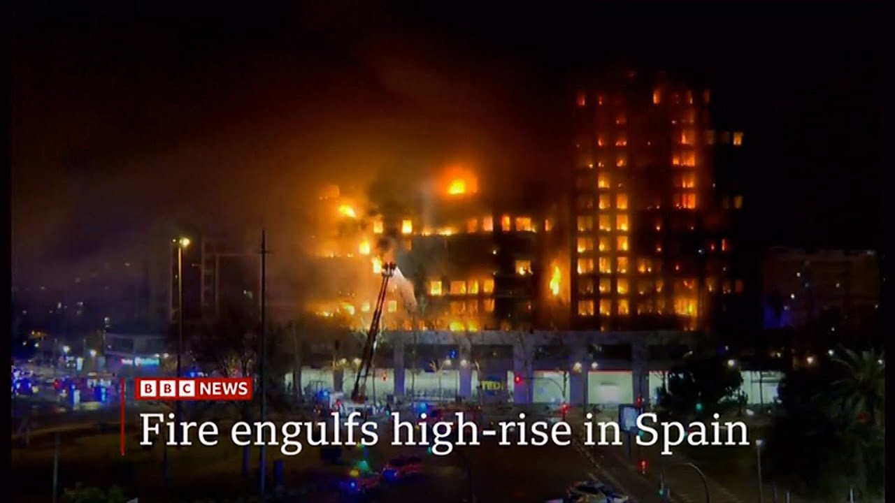 Valencia fire: High-rise building engulfed by flames in Spain (2) -- 23/Feb/2024
