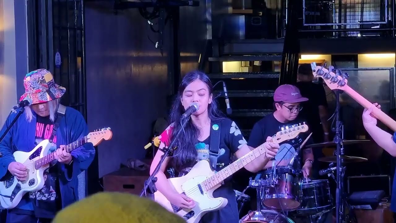Nikki Nava - Ulyanin (Live at 123 Block)