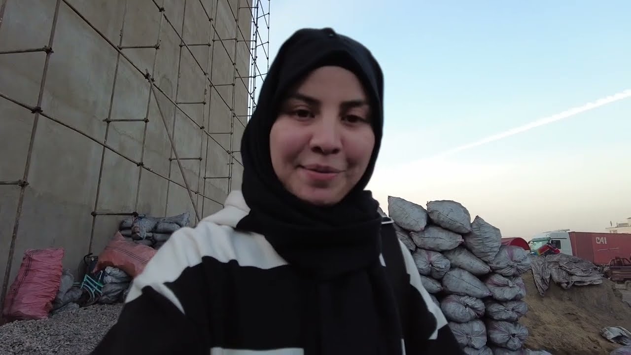 توزیع ذغال سنگ به هموطنان بی بضاعت