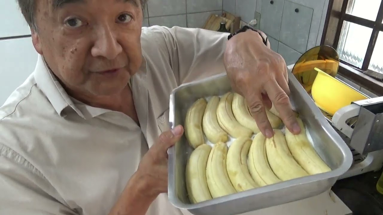 Bolo Com Muita Banana Madura - 08/10/2024