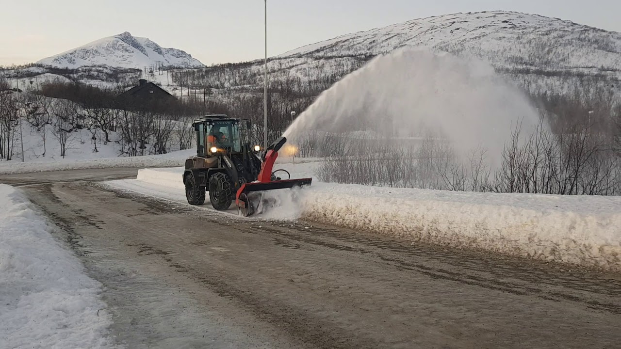 Snowblowing whit volvo L35GT and Tokvam F200H