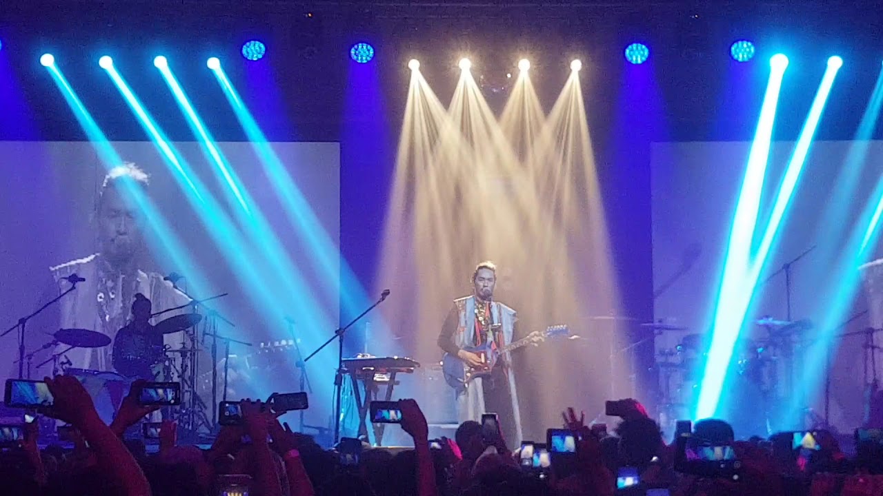 214 | Balisong | You'll Be Safe Here - Rico Blanco (Rico x IVOS live at Metrotent, Ortigas)