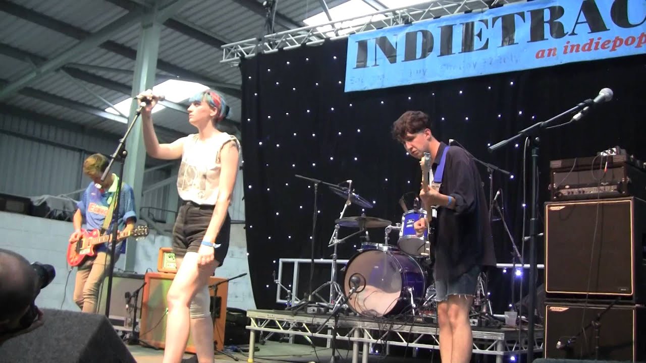 JOANNA GRUESOME - Wussy void (Live @ Indietracks) (26-7-2014)