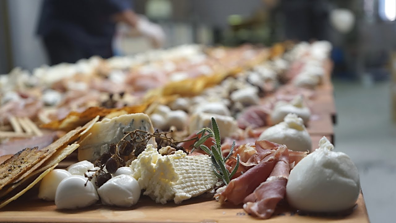 BIGGEST ITALIAN CHEESE BOARD | Australians Eating Italian Food