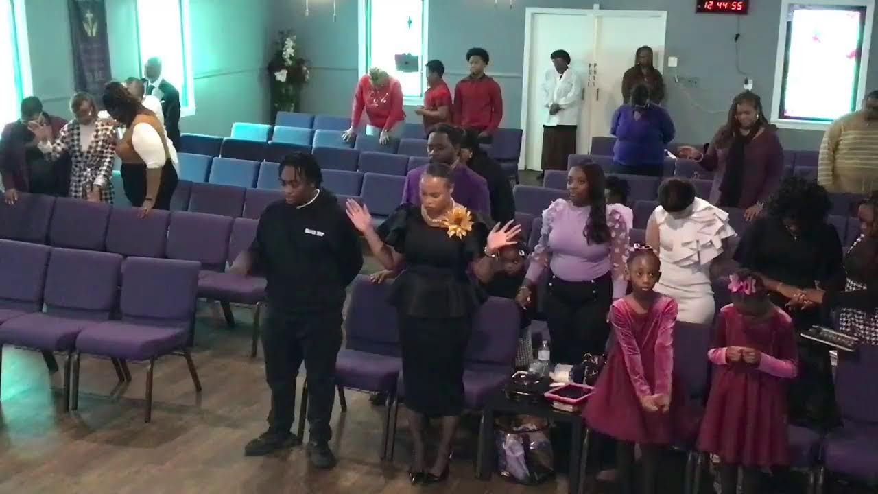 Pressing Towards the Mark // Pastor Ched Edwards // 01.04.26
