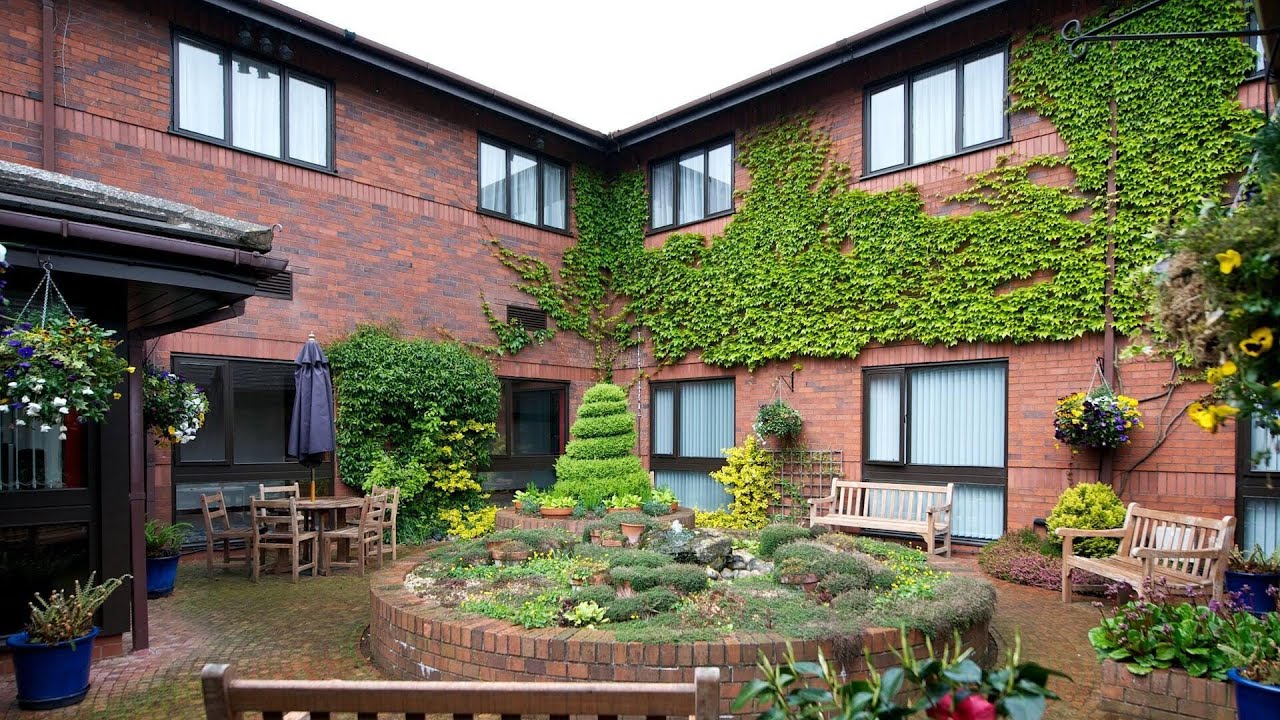 Radcliffe - Warwick Conferences, Coventry, United Kingdom | Travel With Kiara
