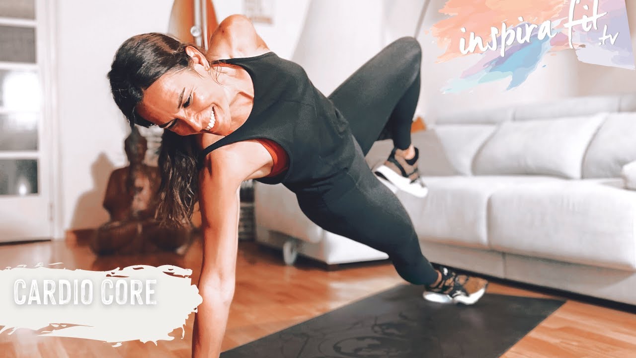 Sesi&oacute;n de Cardio Core entrenamiento combinado de fitness y trabajo abdominal.