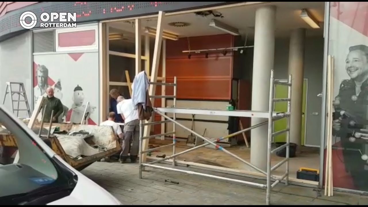 Nieuwe Luxor Theater geramd door automobilist