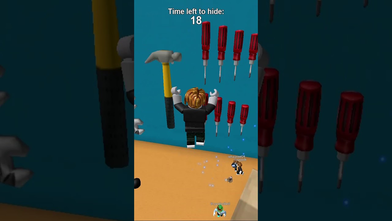 Secret Spot to hide in the Workshop | ROBLOX Hide and Seek Extreme #shorts #hideandseek #roblox