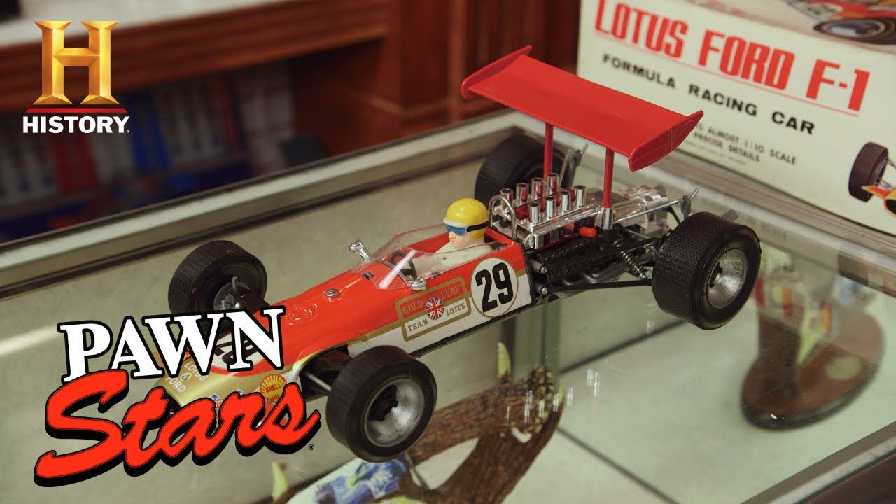 SELLER GETS A TON OF MONEY for Garage Sale Find (Season 16) | Pawn Stars