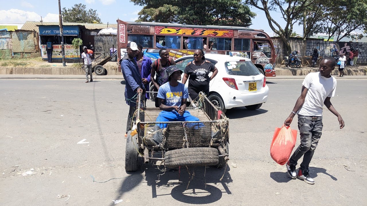 cleaning Nairobi estates with  ex-gangster after reforming to good people