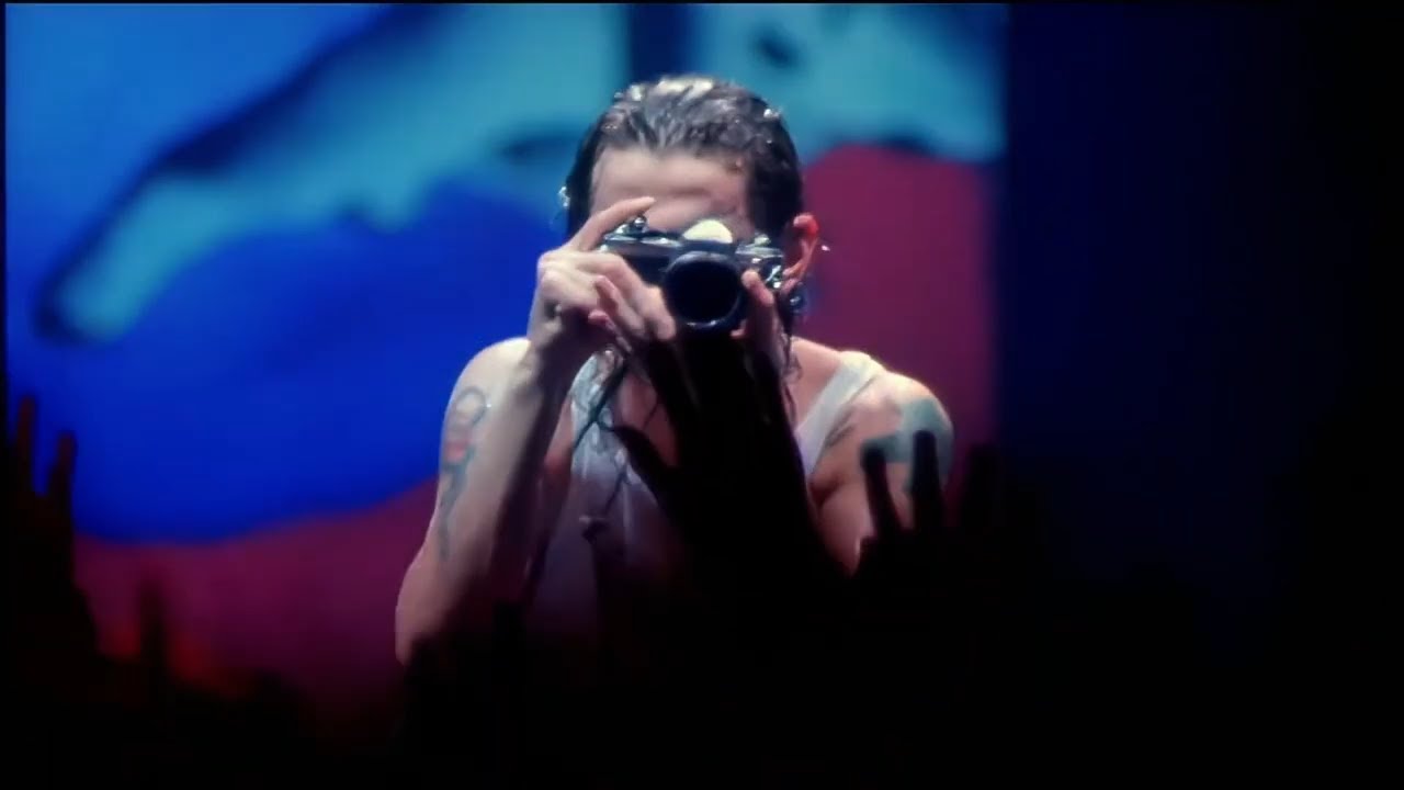 Depeche Mode Never Let Me Down Again live from Devotional 1993