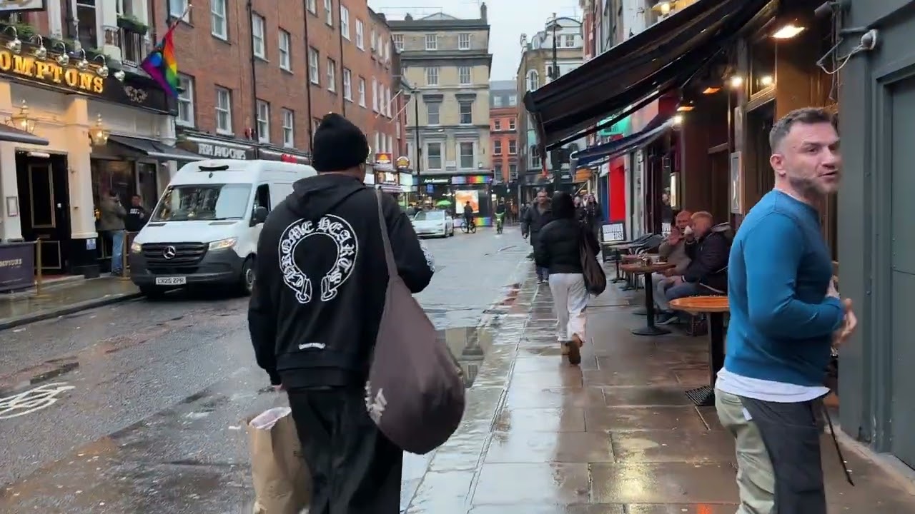 Afternoon Rain, Neon Lights, & Hidden Streets: Walking London’s West End 📽️ 05/02/26 