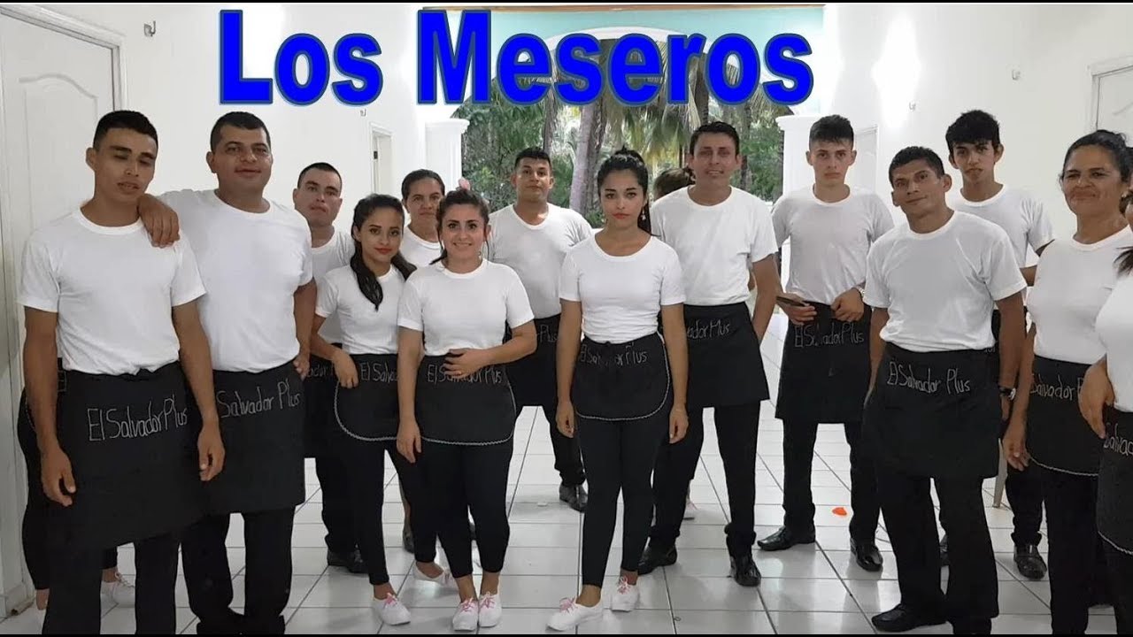 21-¡¡Meseros!!Llego El Momento De Servir La Comida A Los Invitados-Somos 200,000-Parte 21