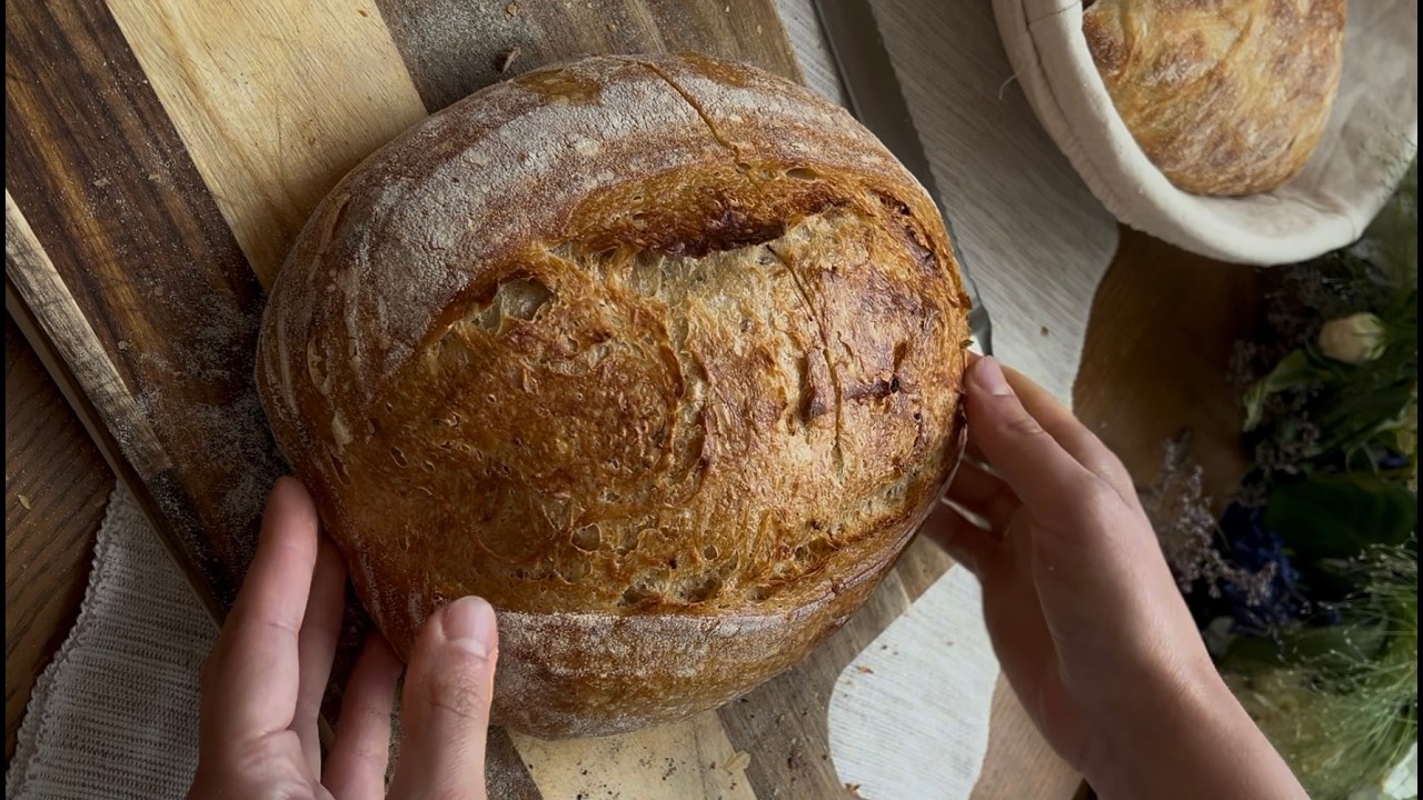 SOURDOUGH BREAD STEP-BY-STEP RECIPE 🤍 Basil 🌿 Garlic 🧄 Tomato 🍅 Flavor
