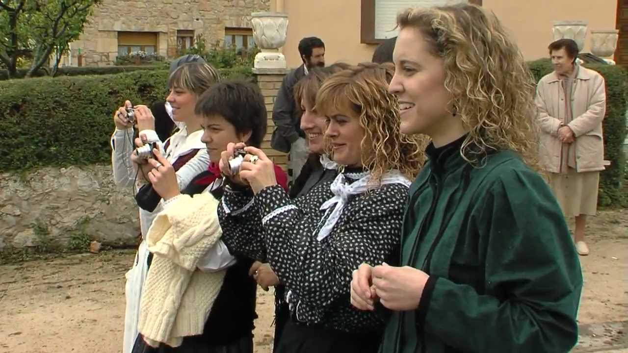 Levantar el Mayo - Maiatzeko zuhaitza