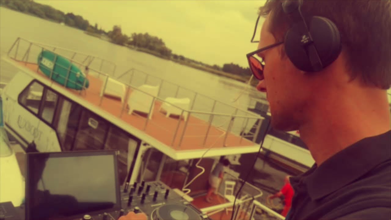 CITY LAKE // Enzo Matari live @ the boat on river Havel (Berlin, Germany)