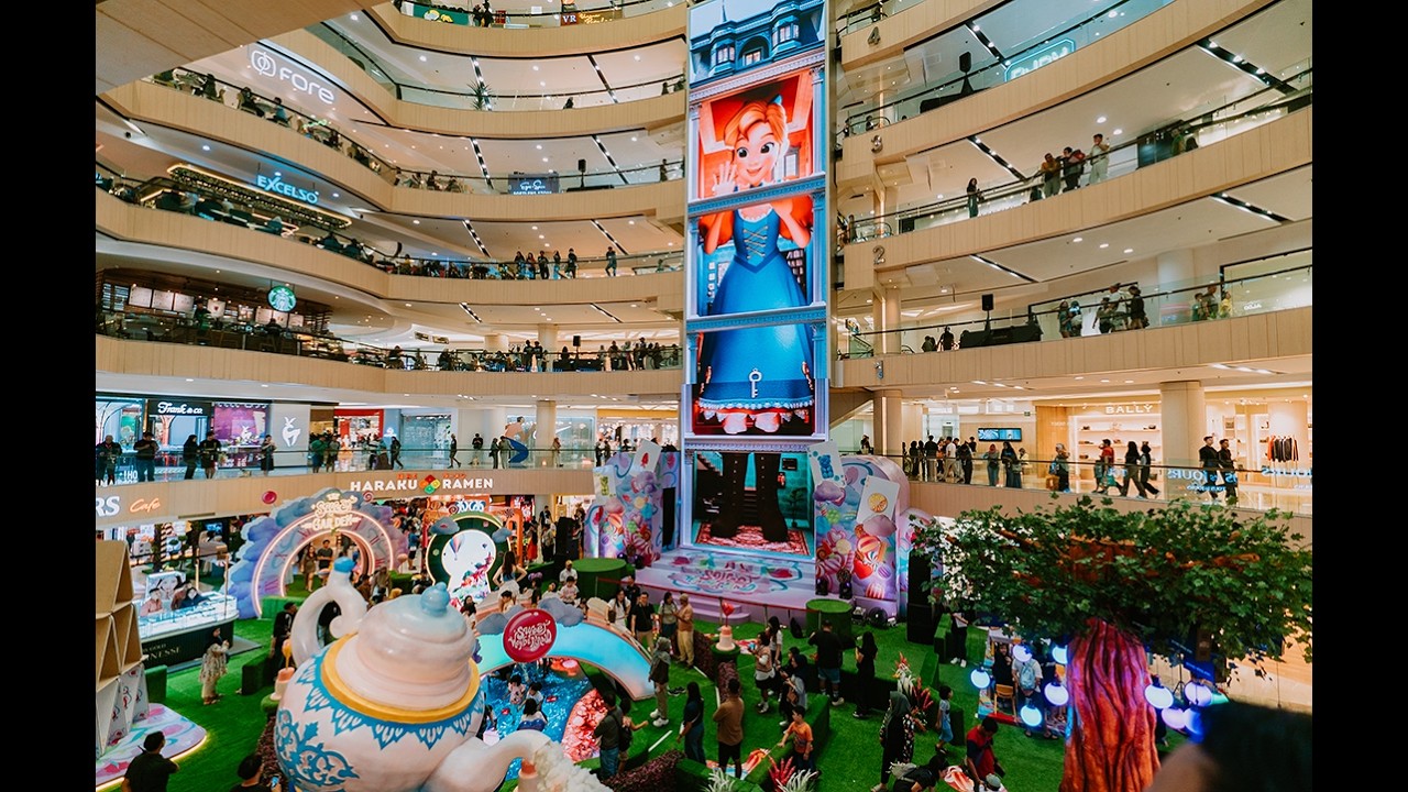 Tunjungan Plaza Sweet Wonderland