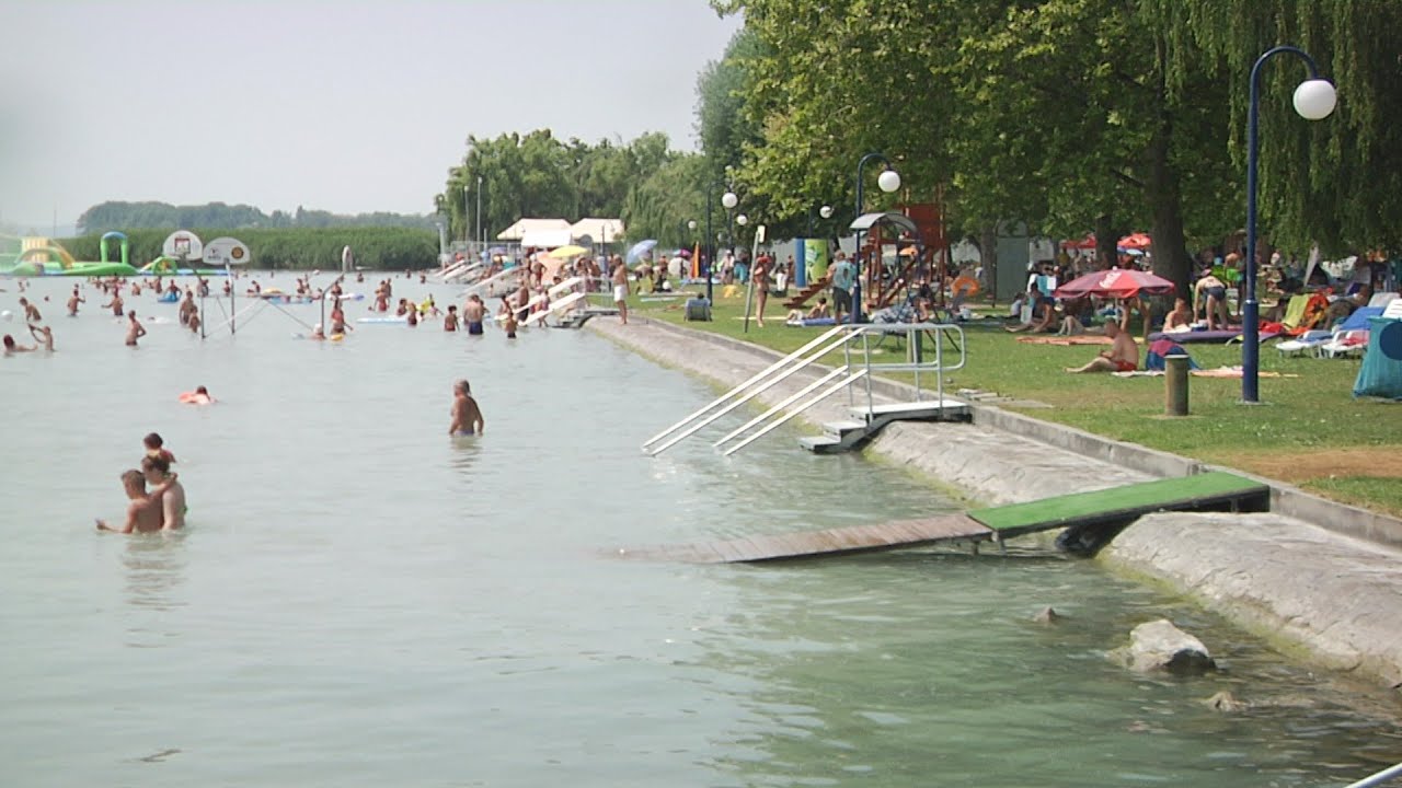 Nyugalom szigete az alsóörsi strand