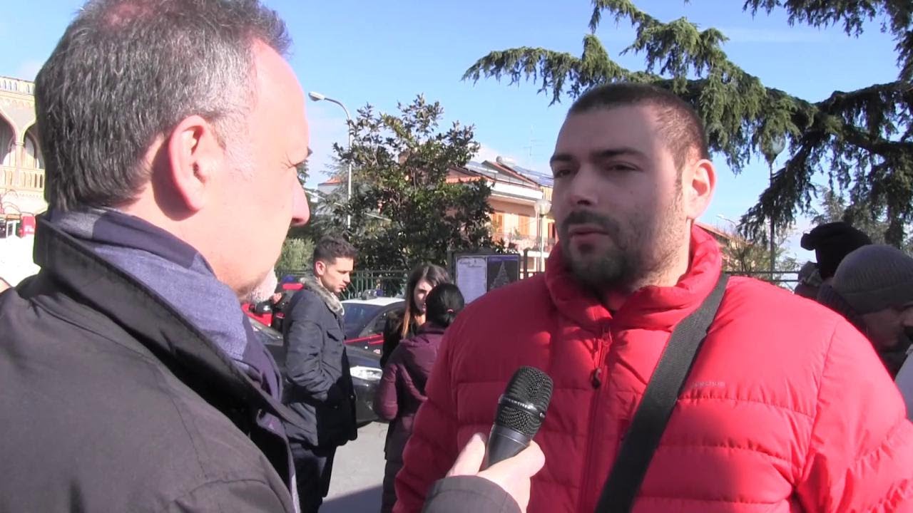 Terremoto Catania, il panettiere eroe: 
