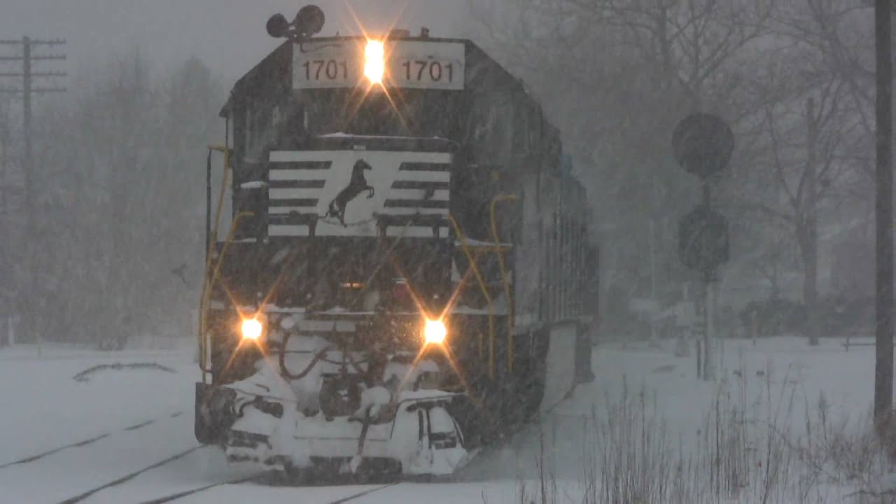 HD: Heavy Snow and Norfolk Southern SD45-2 #1701
